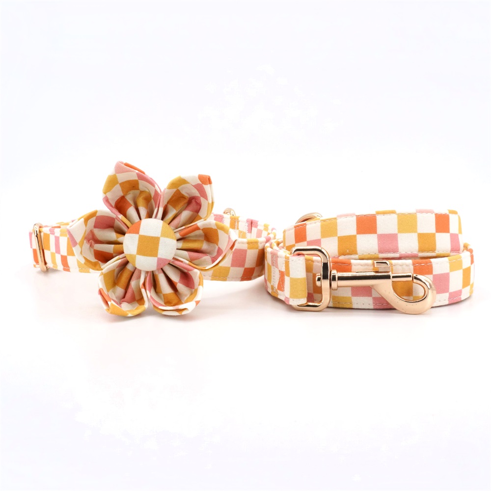 Checkered Dog Collar Flower  Leash Set For Pet Lover Gift