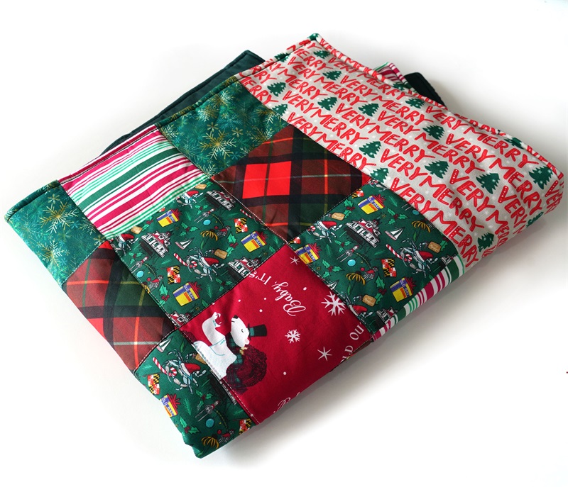  Christmas Personalized Cozy Throw Blanket ,Custom Handcrafted Patchwork Quilt 
